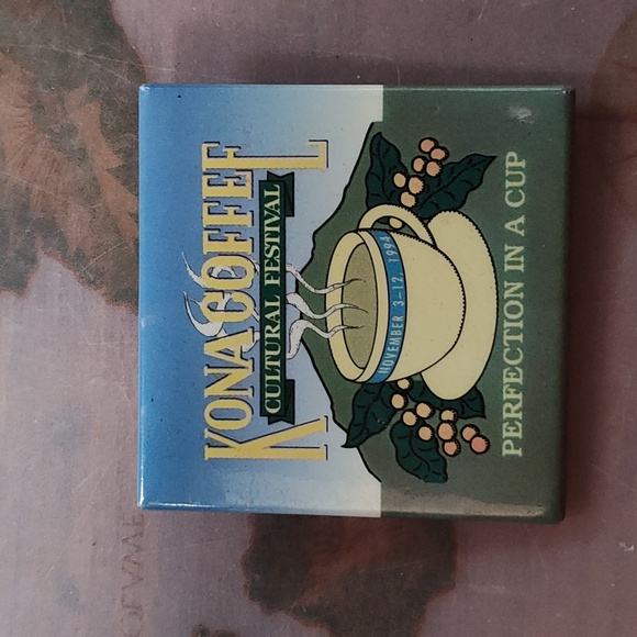 ☕ Vintage Kona coffee festival pins☕ - Picture 2 of 12
